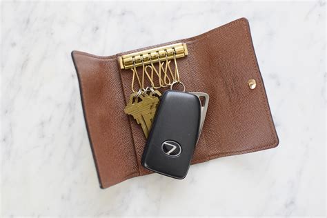 lv key holder r8eview|LOUIS VUITTON KEY HOLDER vs KEY POUCH: .